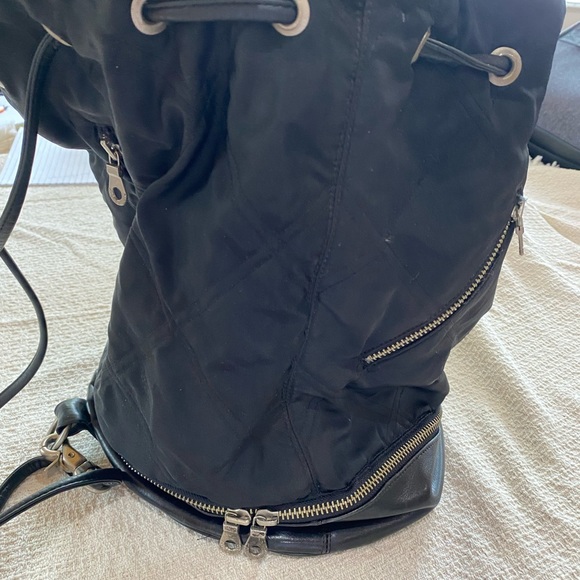 Andrew Marc of NY bucket style shoulder backpack type bag. Leather bottom. - Picture 2 of 10